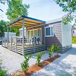 Cherry Premium Jade Mobile Homes Zelena Laguna